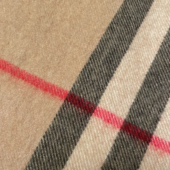 Auth Burberry 💯 Cashmere Nova Check Scarf Camel Black Red - Picture 5 of 10